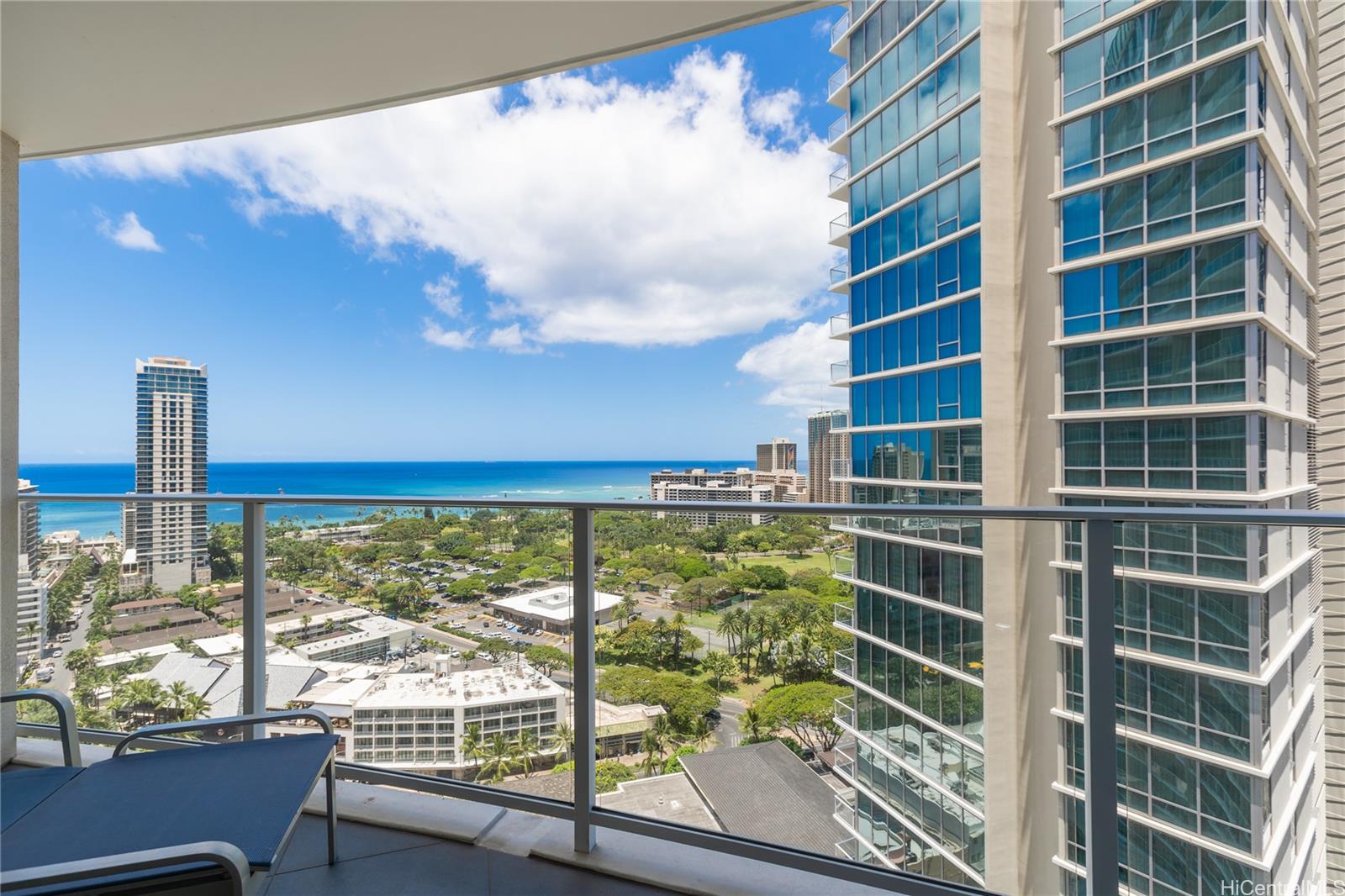 2139 Kuhio Avenue #2401, Honolulu, HI 96815