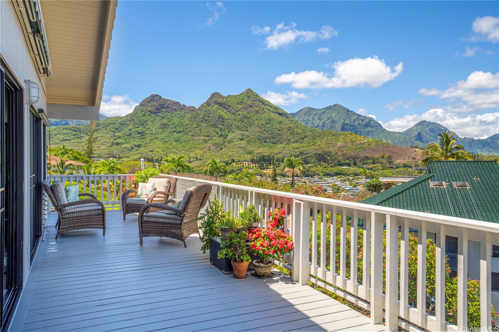 1448 Aunauna Street Kailua, HI 96734