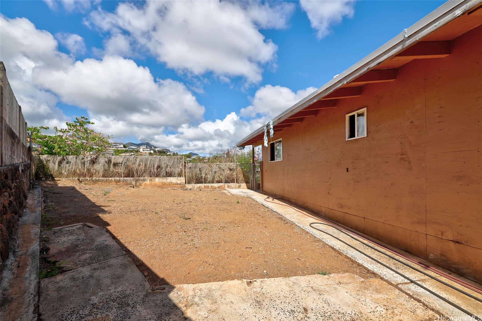 1375 Humuula Place Kailua, HI 96734