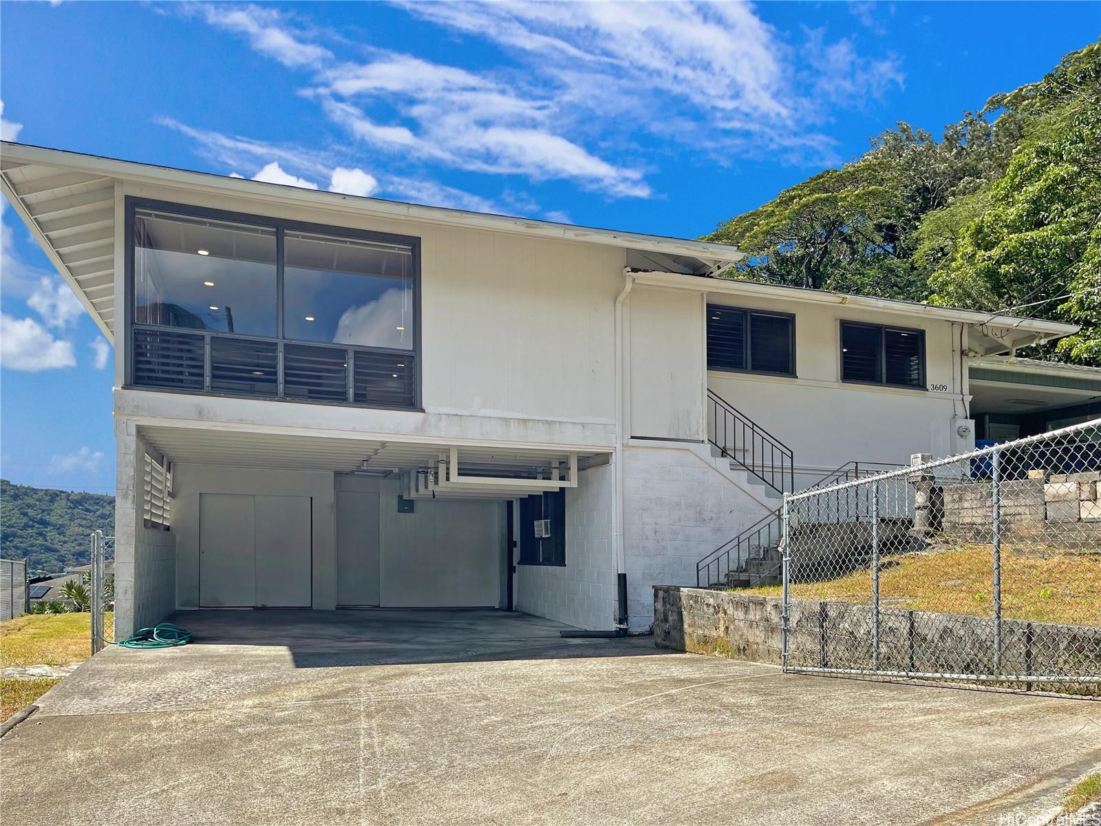 3609 Kumulani Street Honolulu, HI 96822