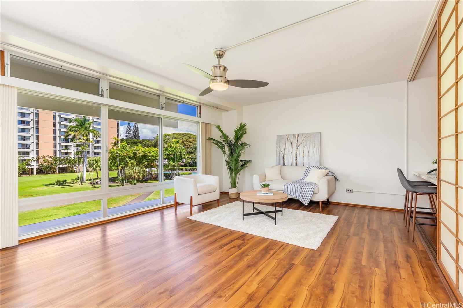 1511 Nuuanu Avenue #320, Honolulu, HI 96817