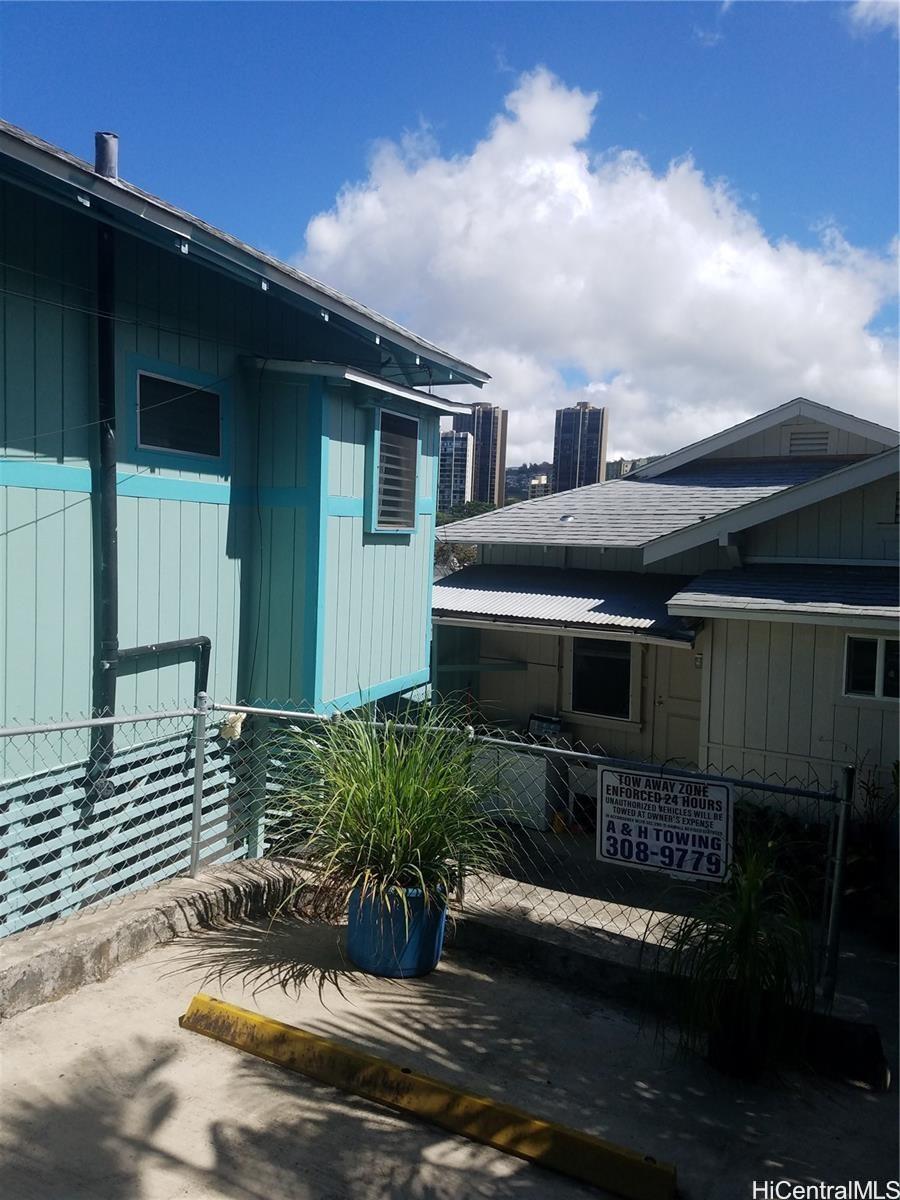 248 Auwaiolimu Street Honolulu, HI 96813