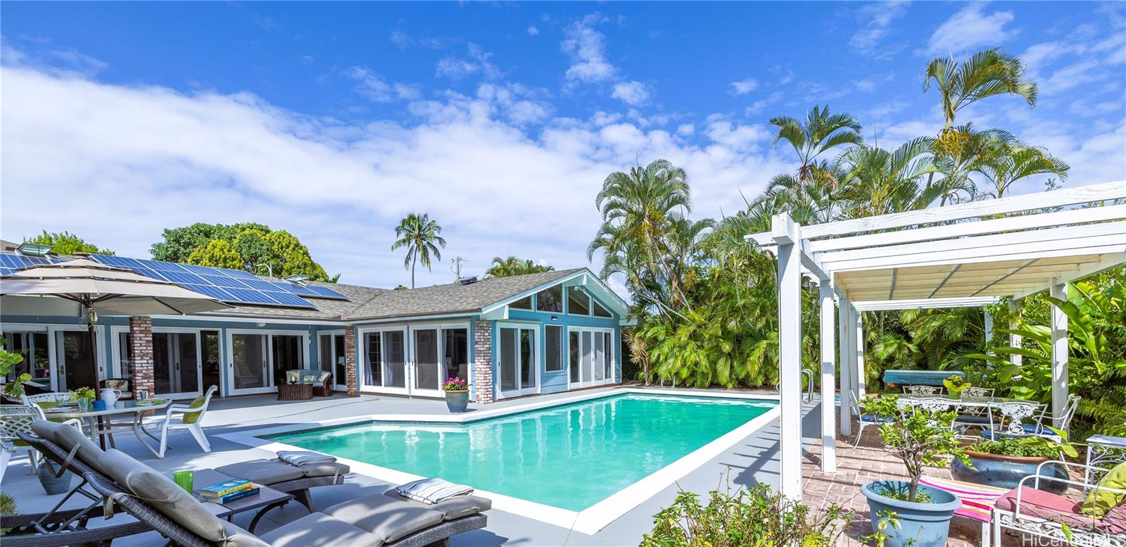 305 Auwinala Road Kailua, HI 96734