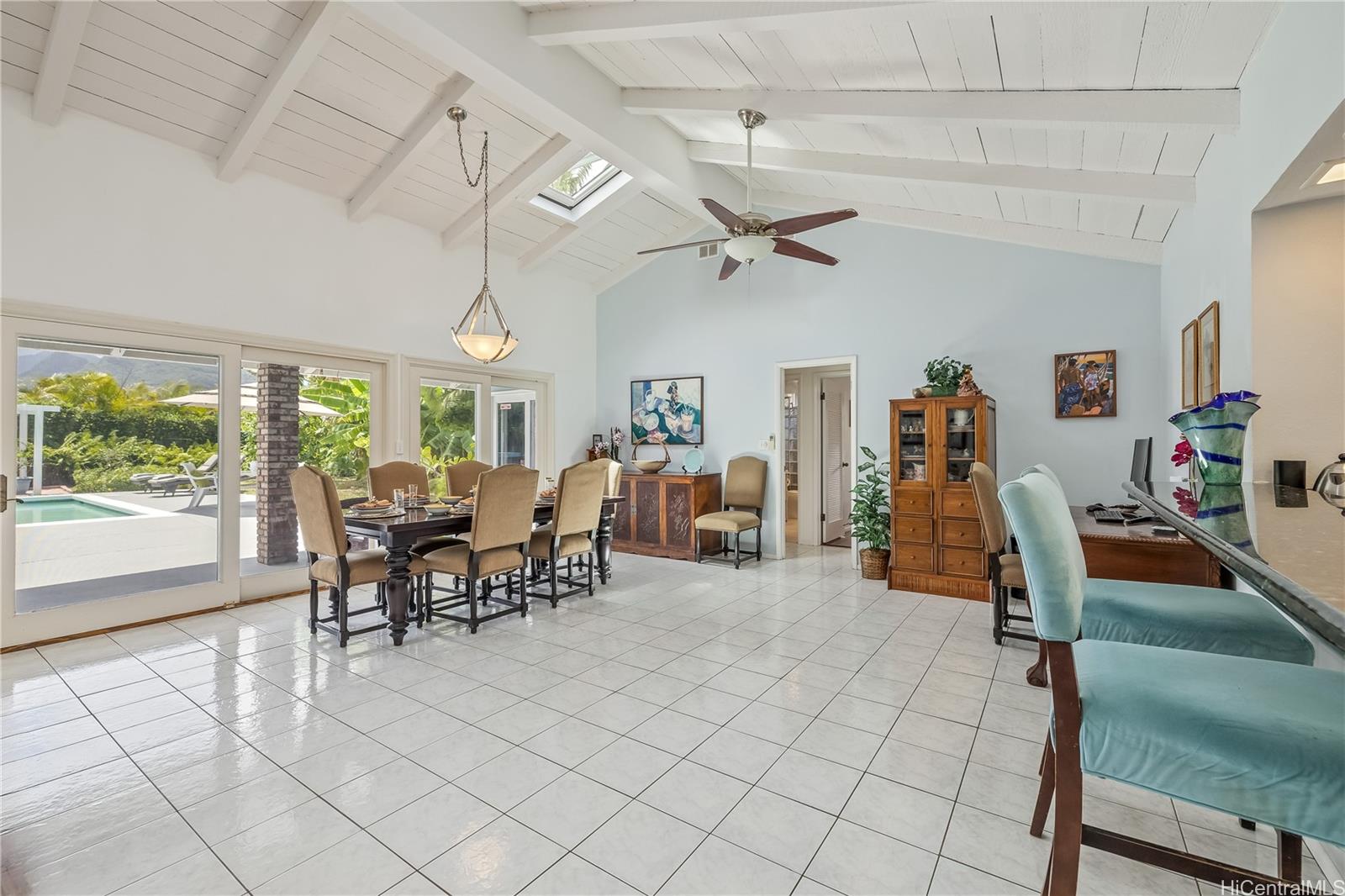 305 Auwinala Road Kailua, HI 96734