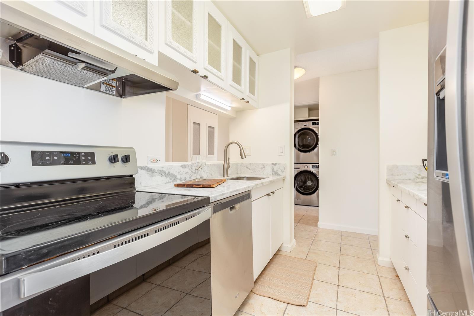 920 Ward Avenue #13H, Honolulu, HI 96814