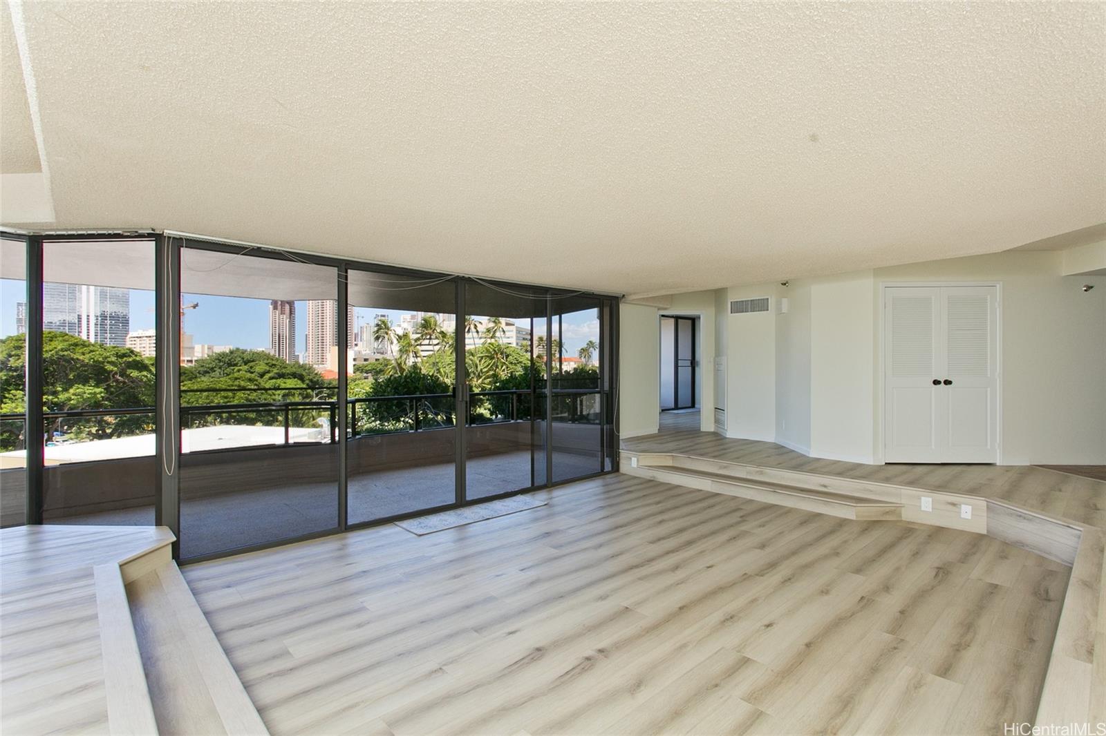 1221 Victoria Street #404, Honolulu, HI 96814