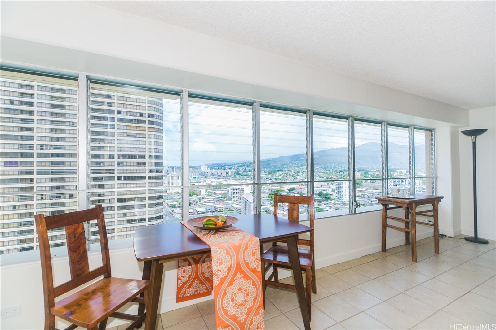 2525 Date Street #2606, Honolulu, HI 96826