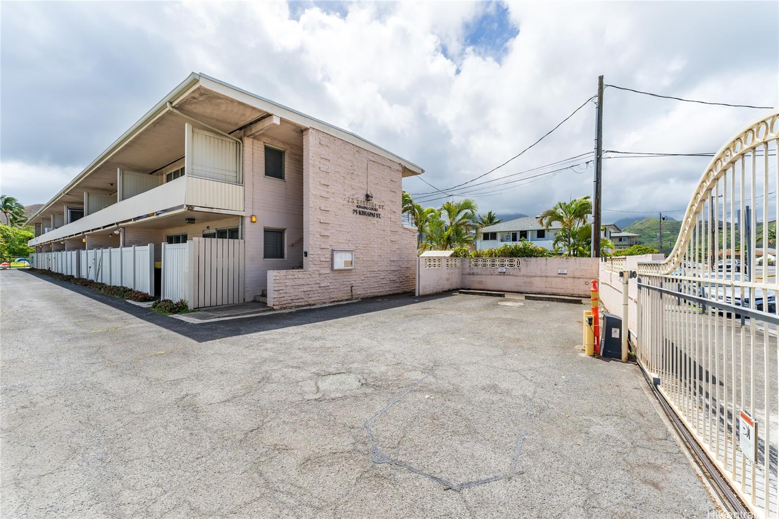 75 Kihapai 75 Kihapai Street #3, Kailua, HI 96734