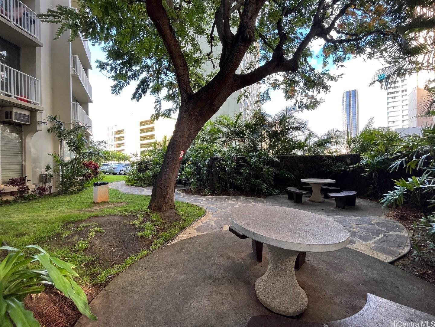 750 Amana Street #301, Honolulu, HI 96814