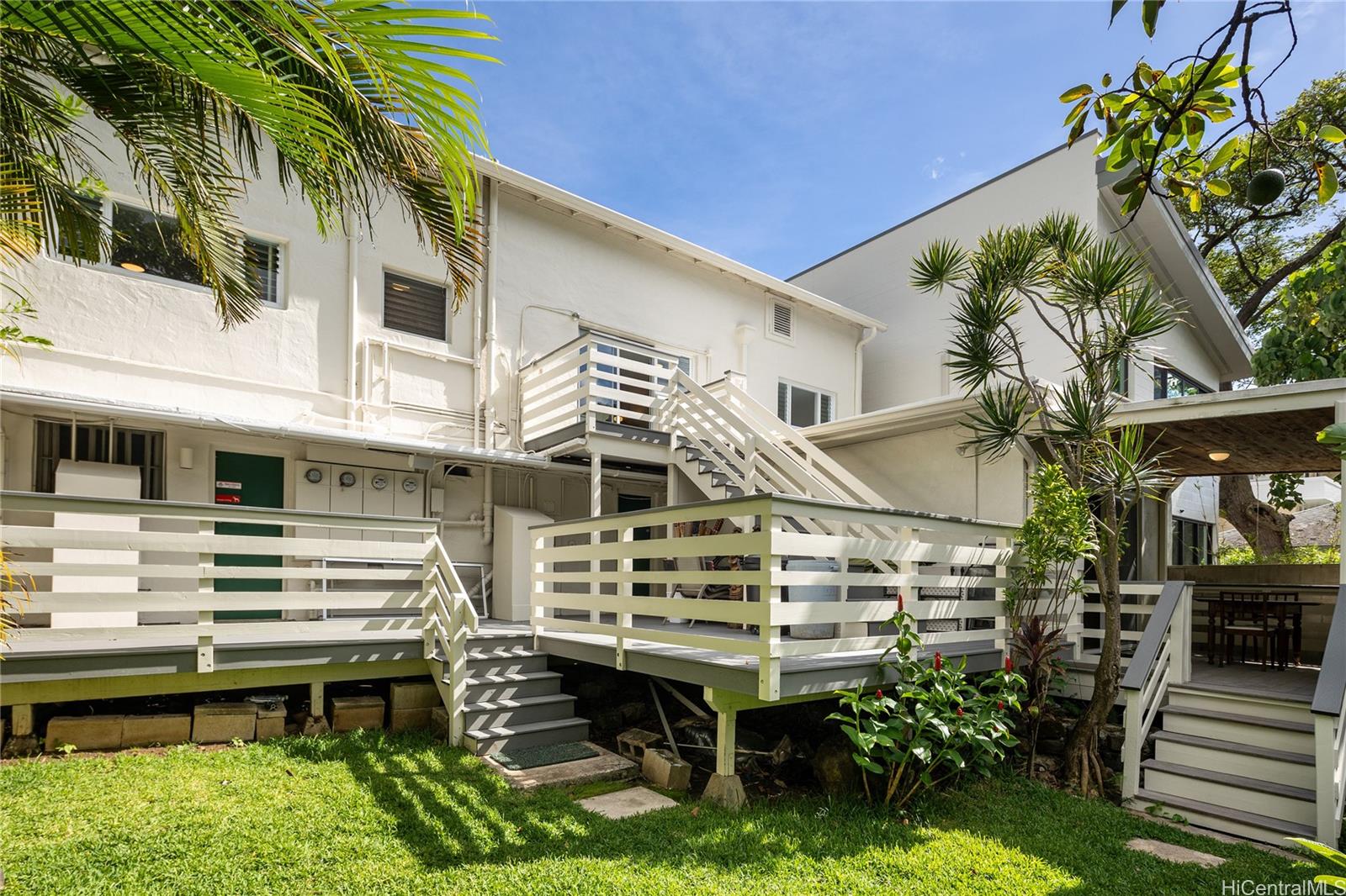 2962 Manoa Road Honolulu, HI 96822