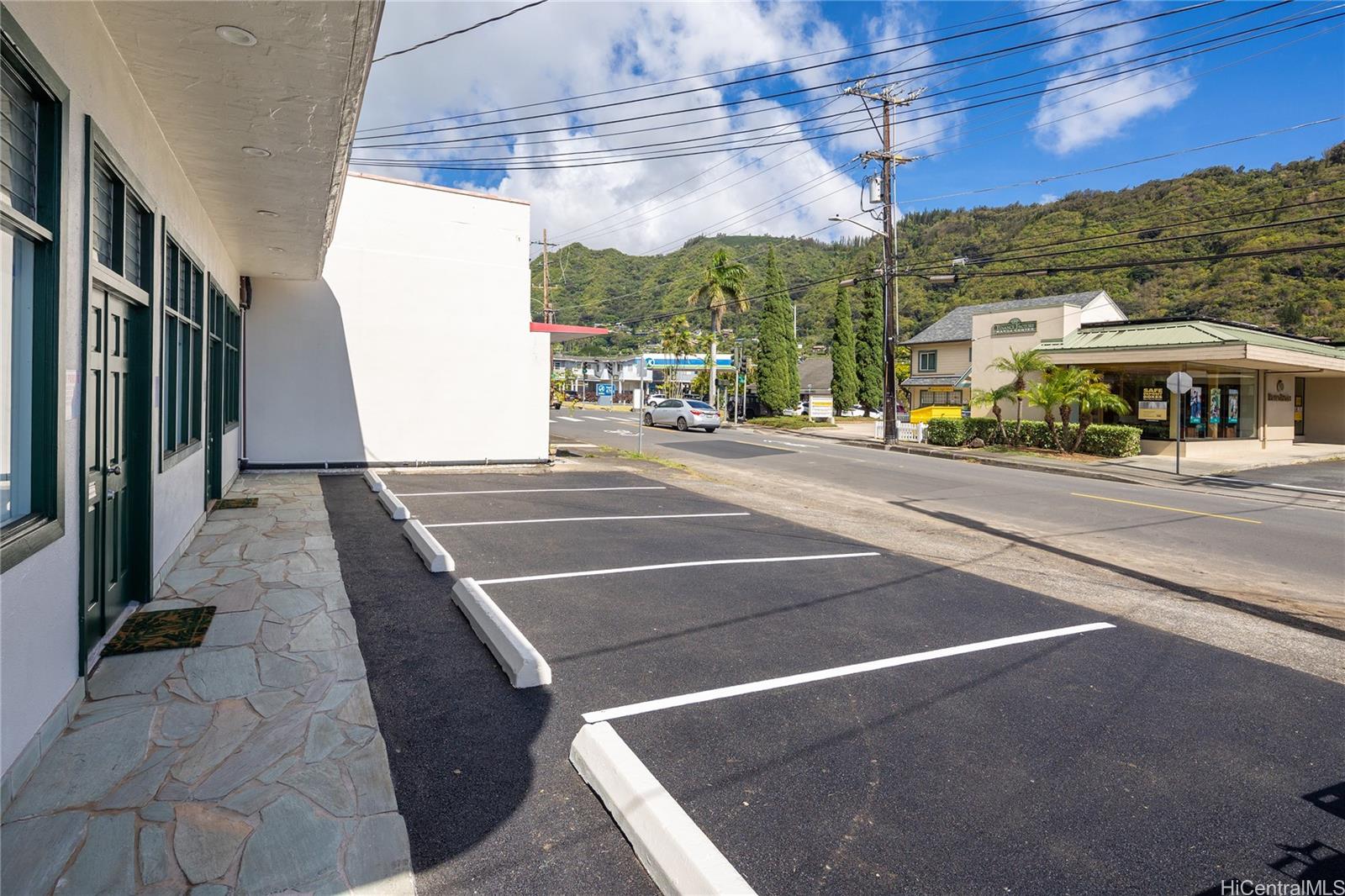 2962 Manoa Road Honolulu, HI 96822