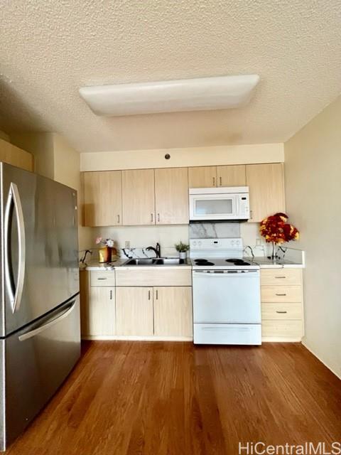 94-302 Paiwa Street #512, Waipahu, HI 96797