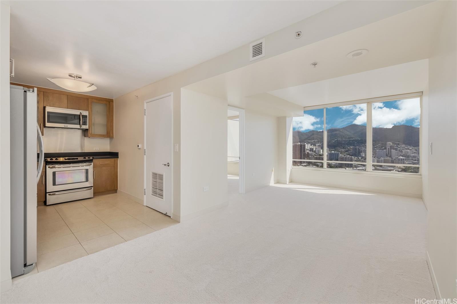 1009 Kapiolani Boulevard #3812, Honolulu, HI 96814