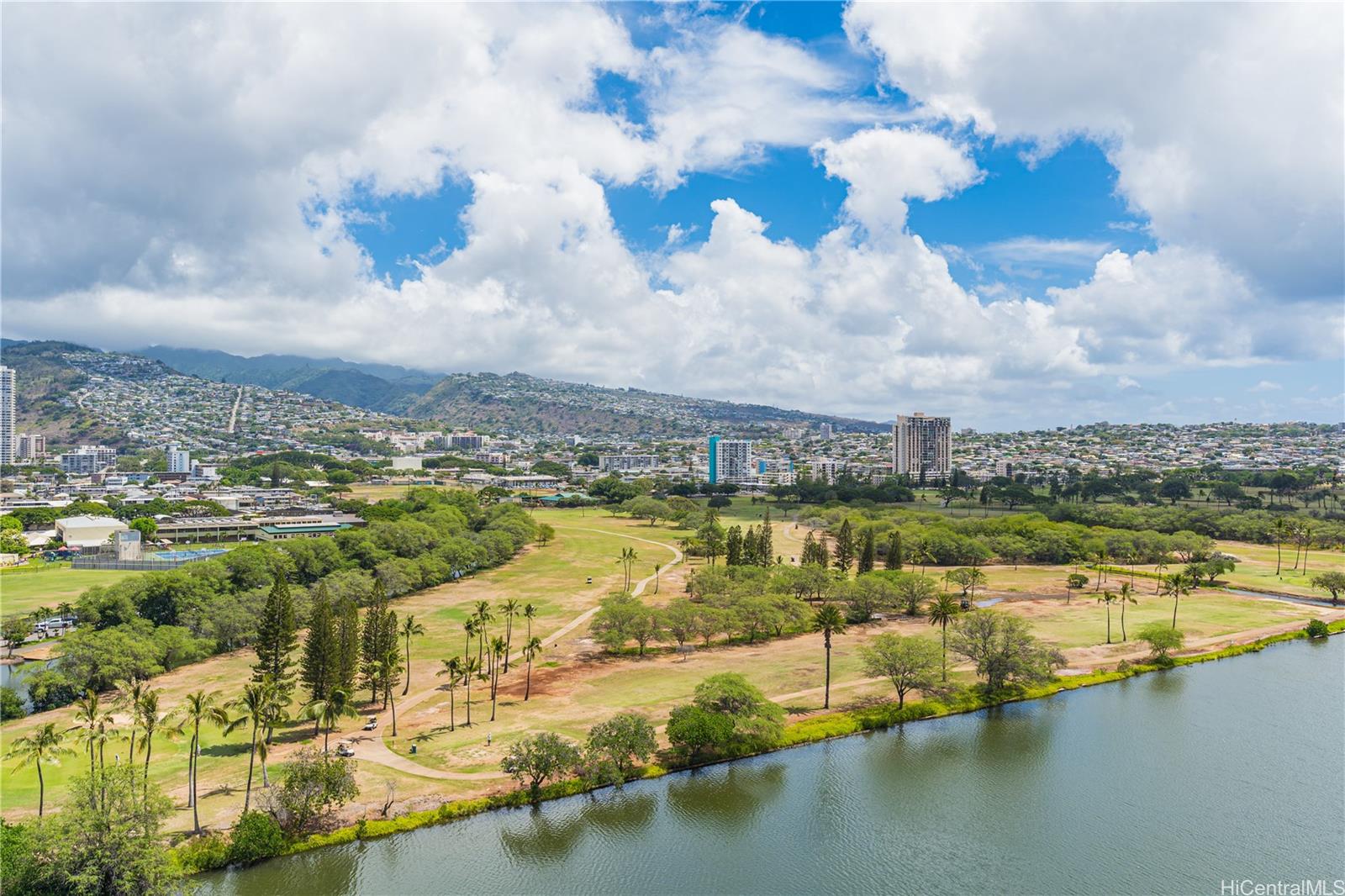 2233 Ala Wai Boulevard #17A, Honolulu, HI 96815