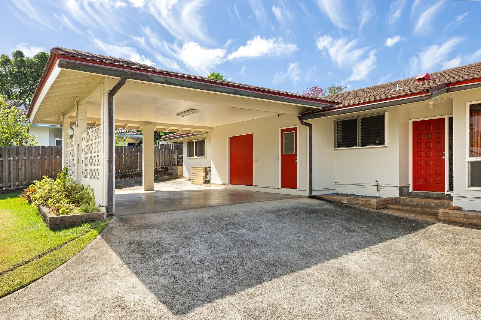 2195 Ala Pili Place Honolulu, HI 96818