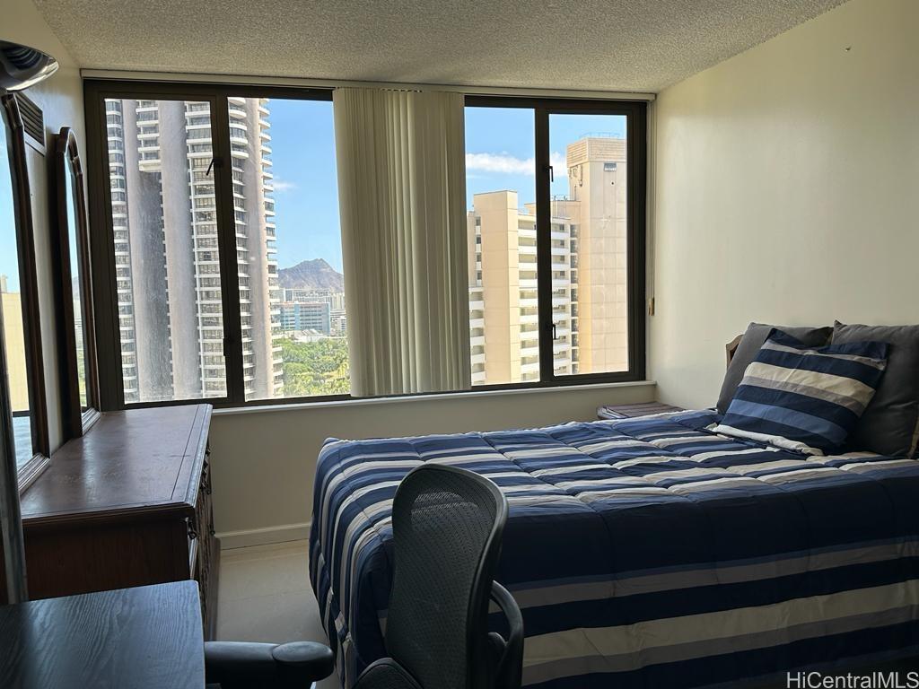 411 Hobron Lane #2107, Honolulu, HI 96815