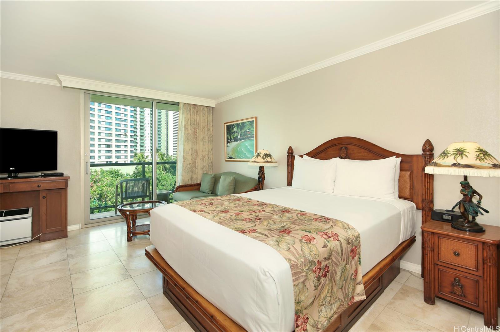 2045 Kalakaua Avenue #318, Honolulu, HI 96815