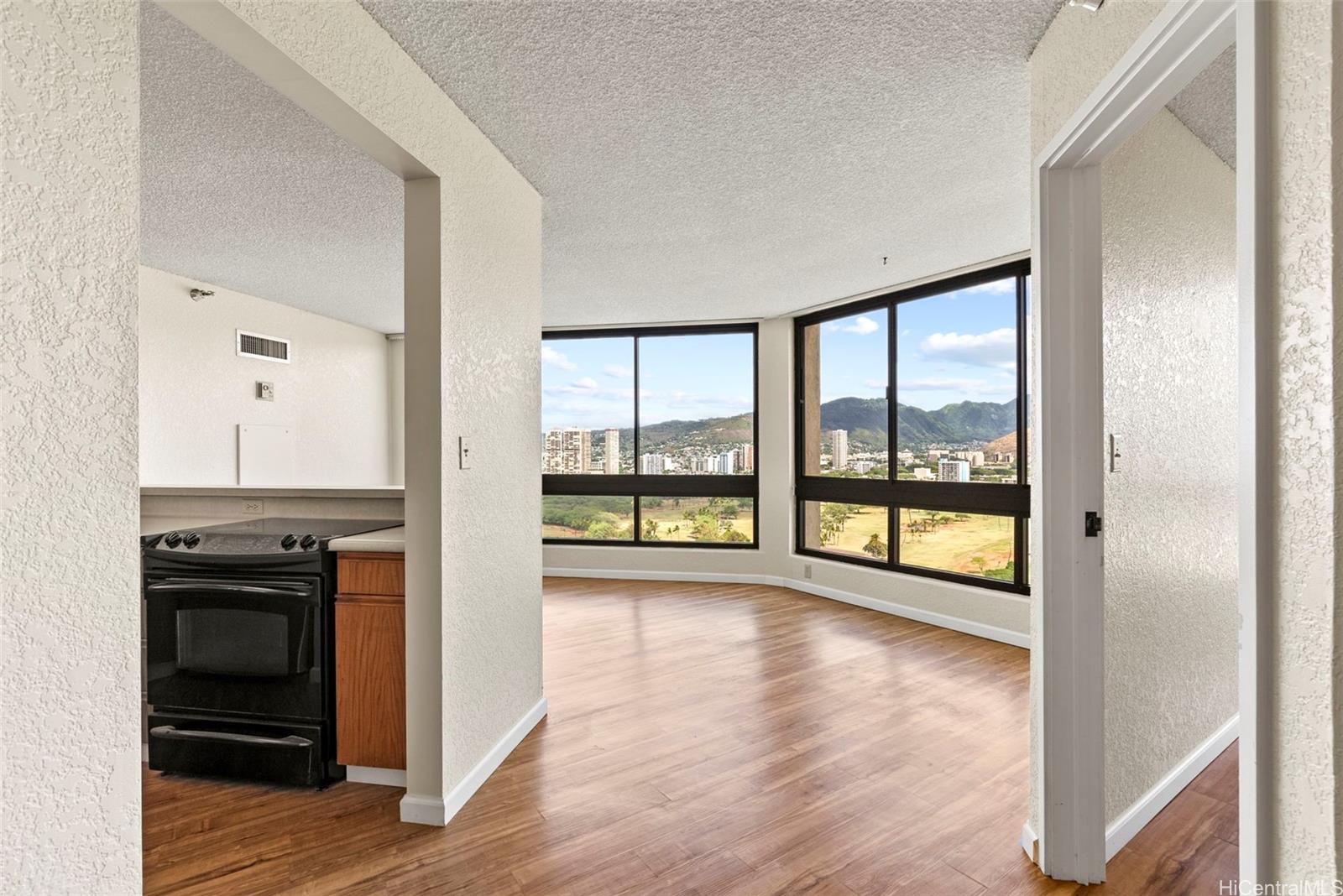 300 Wai Nani Way #2212, Honolulu, HI 96815