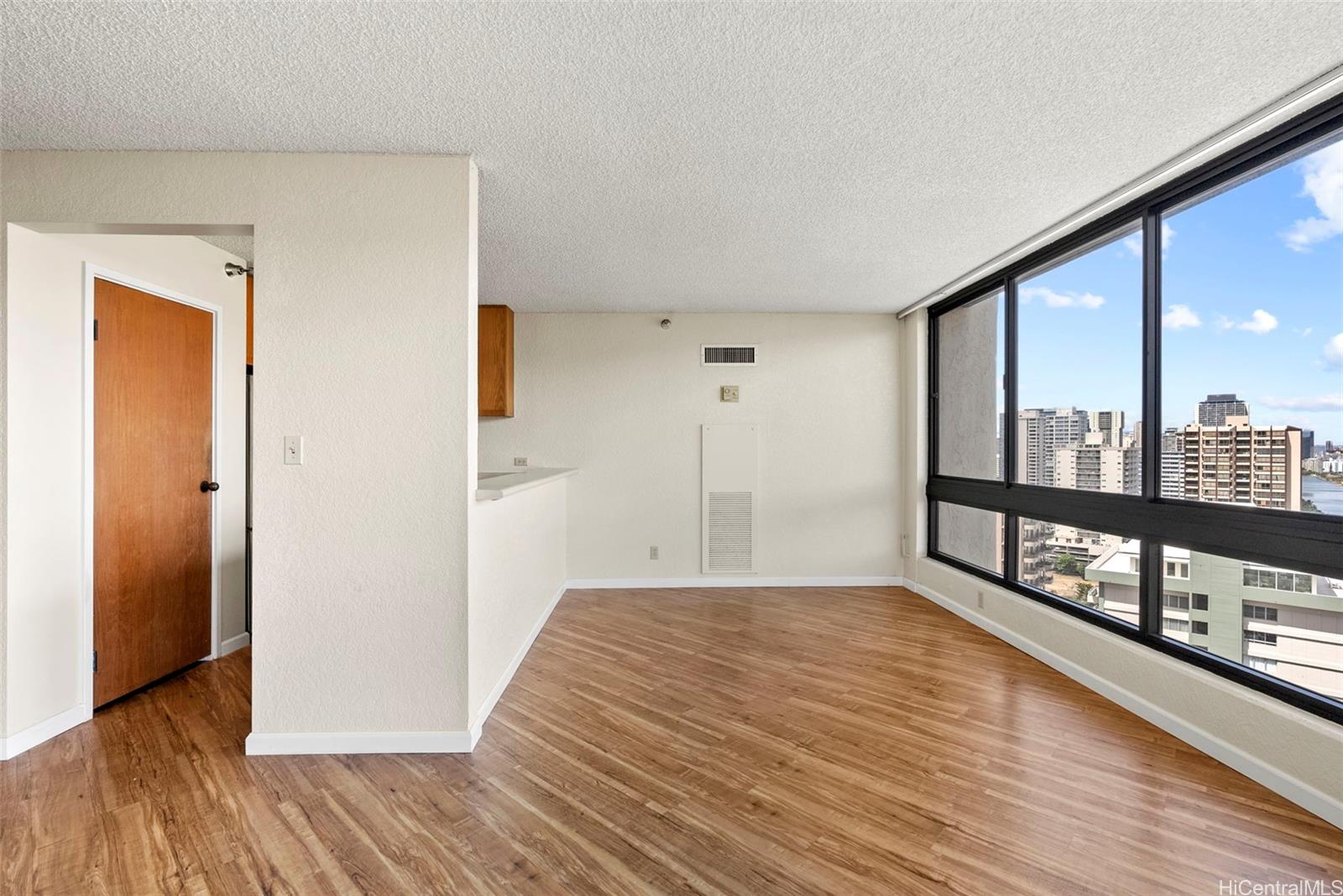 300 Wai Nani Way #2212, Honolulu, HI 96815