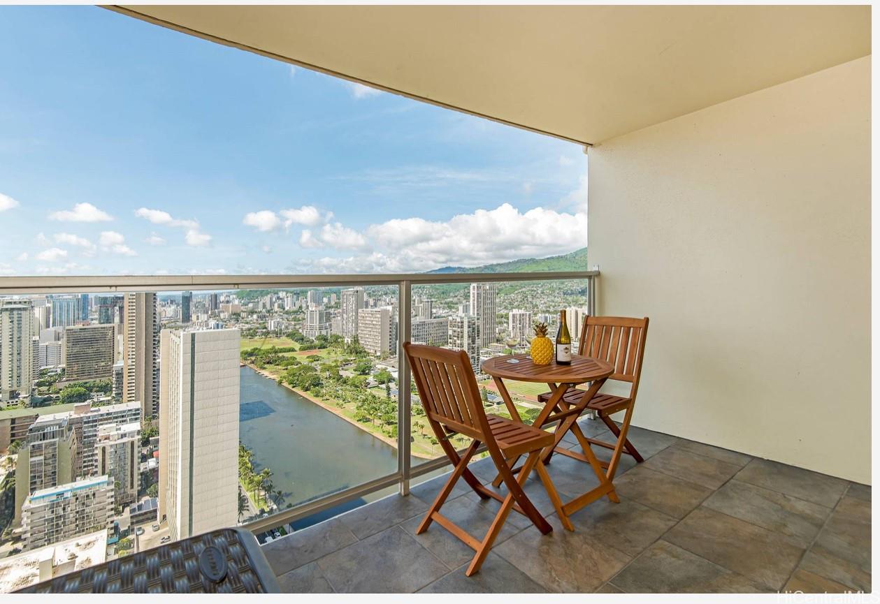 445 Seaside Avenue #4010, Honolulu, HI 96815