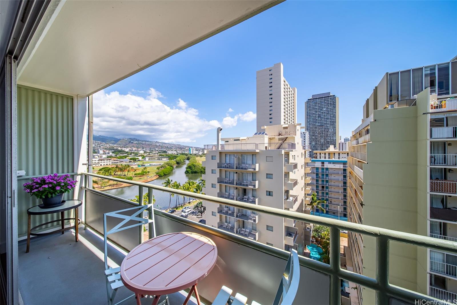 445 Kaiolu Street #1114, Honolulu, HI 96815