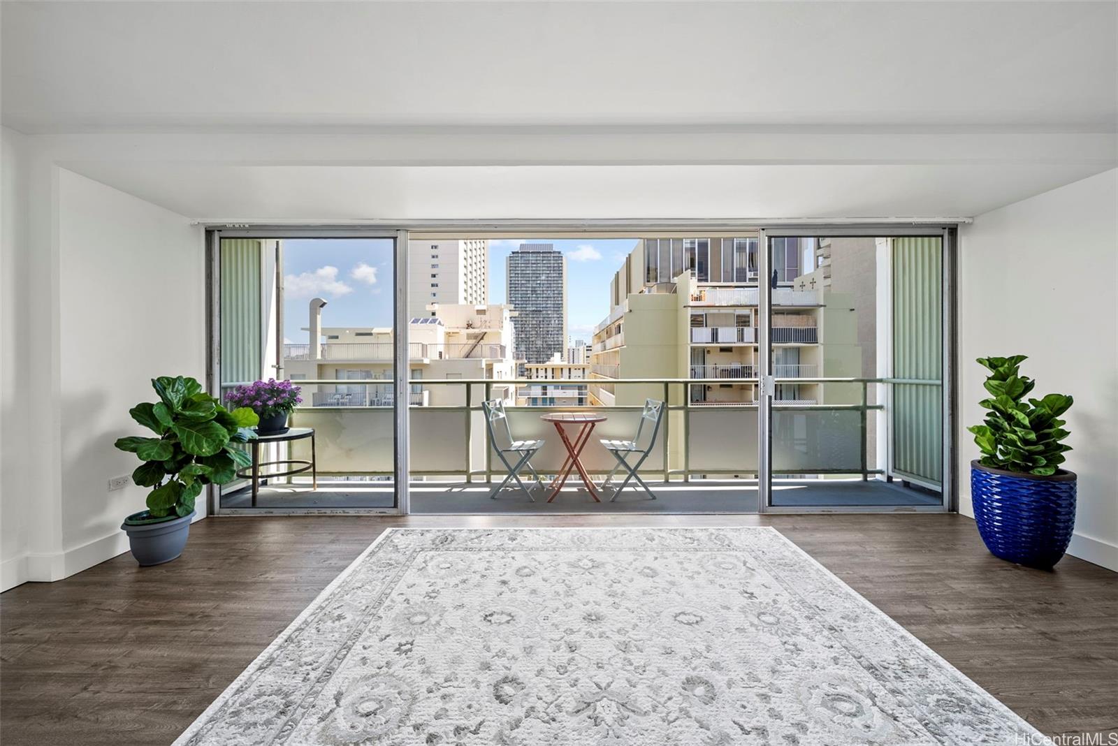 445 Kaiolu Street #1114, Honolulu, HI 96815