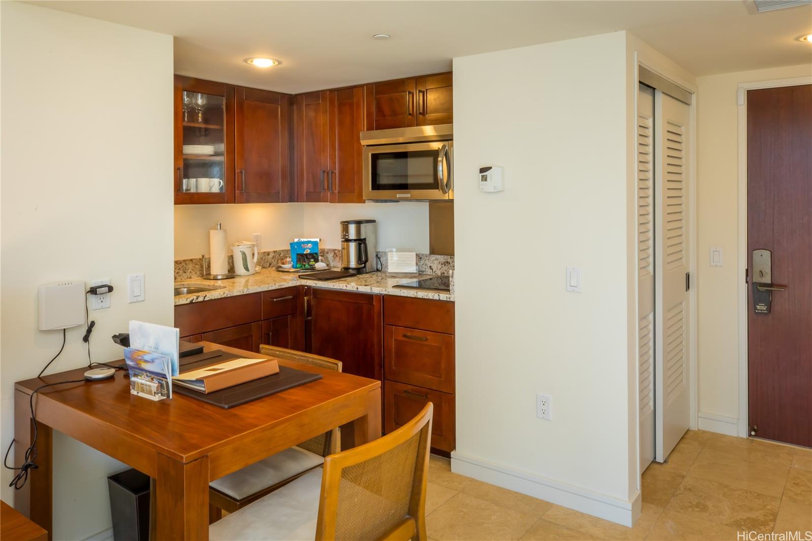 223 Saratoga Road #1021, Honolulu, HI 96815