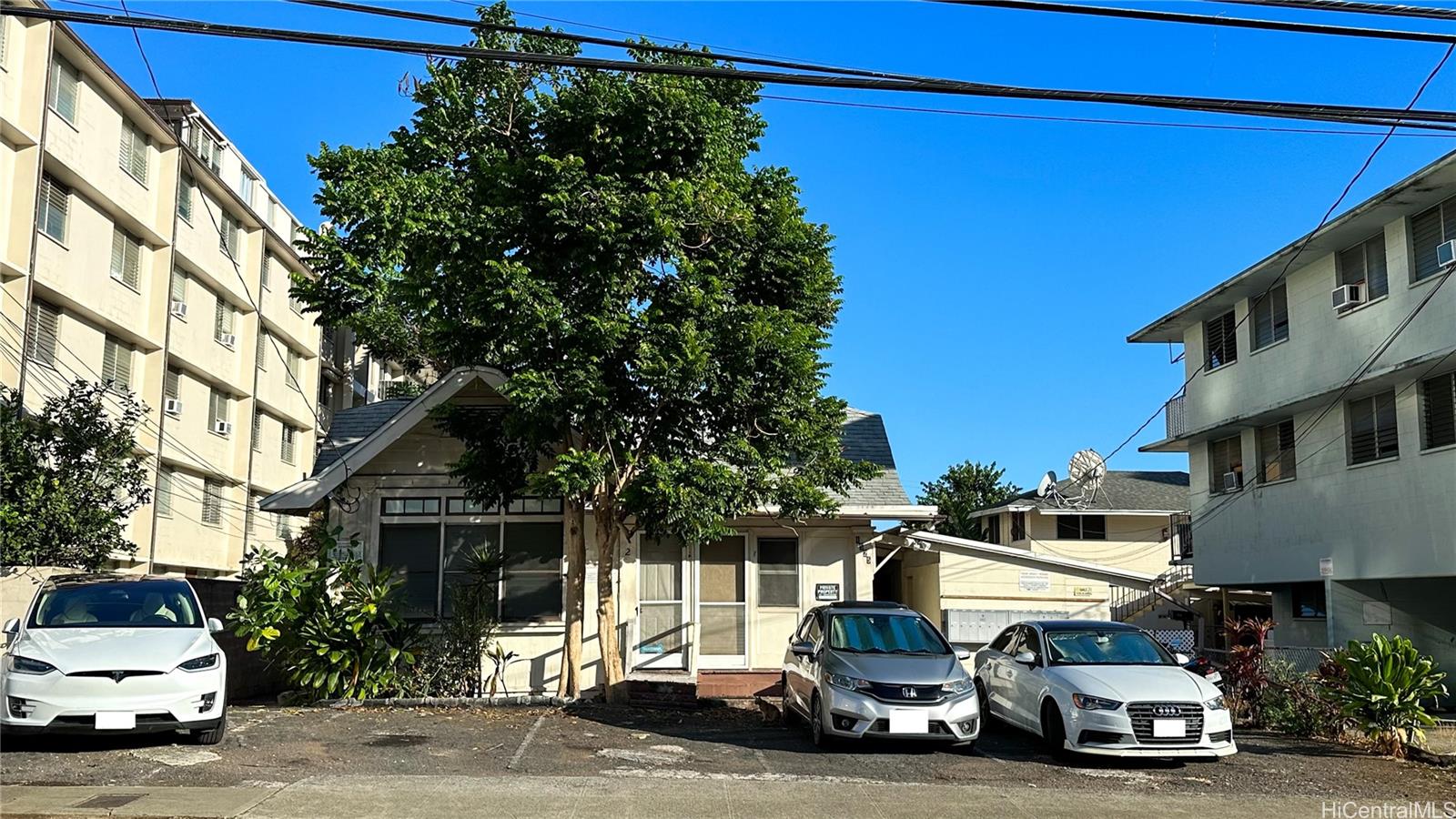 1525 Piikoi Street Honolulu, HI 96822