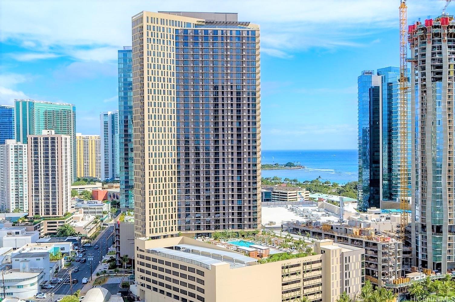 987 Queen Street #S5-022, Honolulu, HI 96814