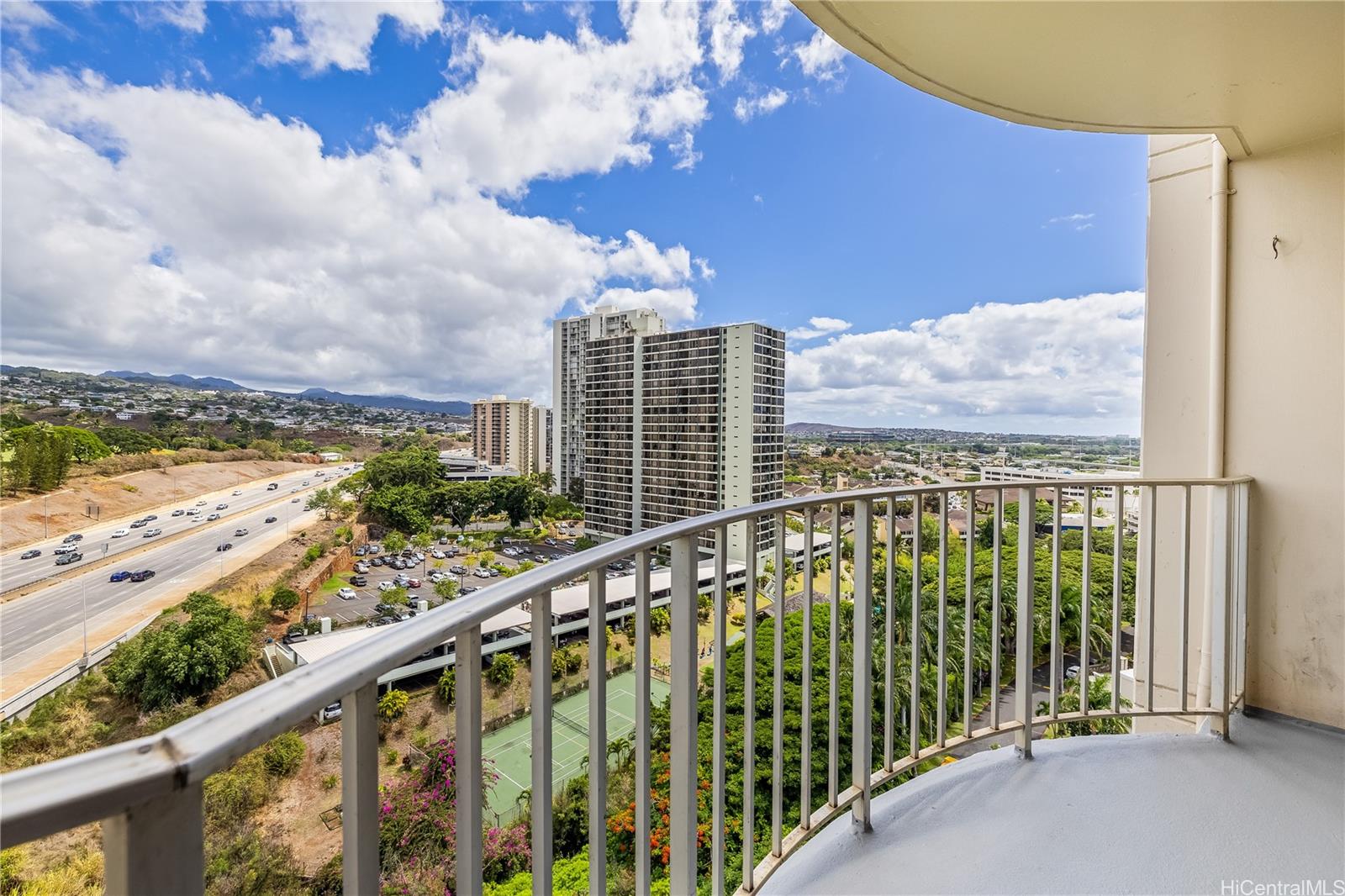 98-1038 Moanalua Road #7-1505, Aiea, HI 96701