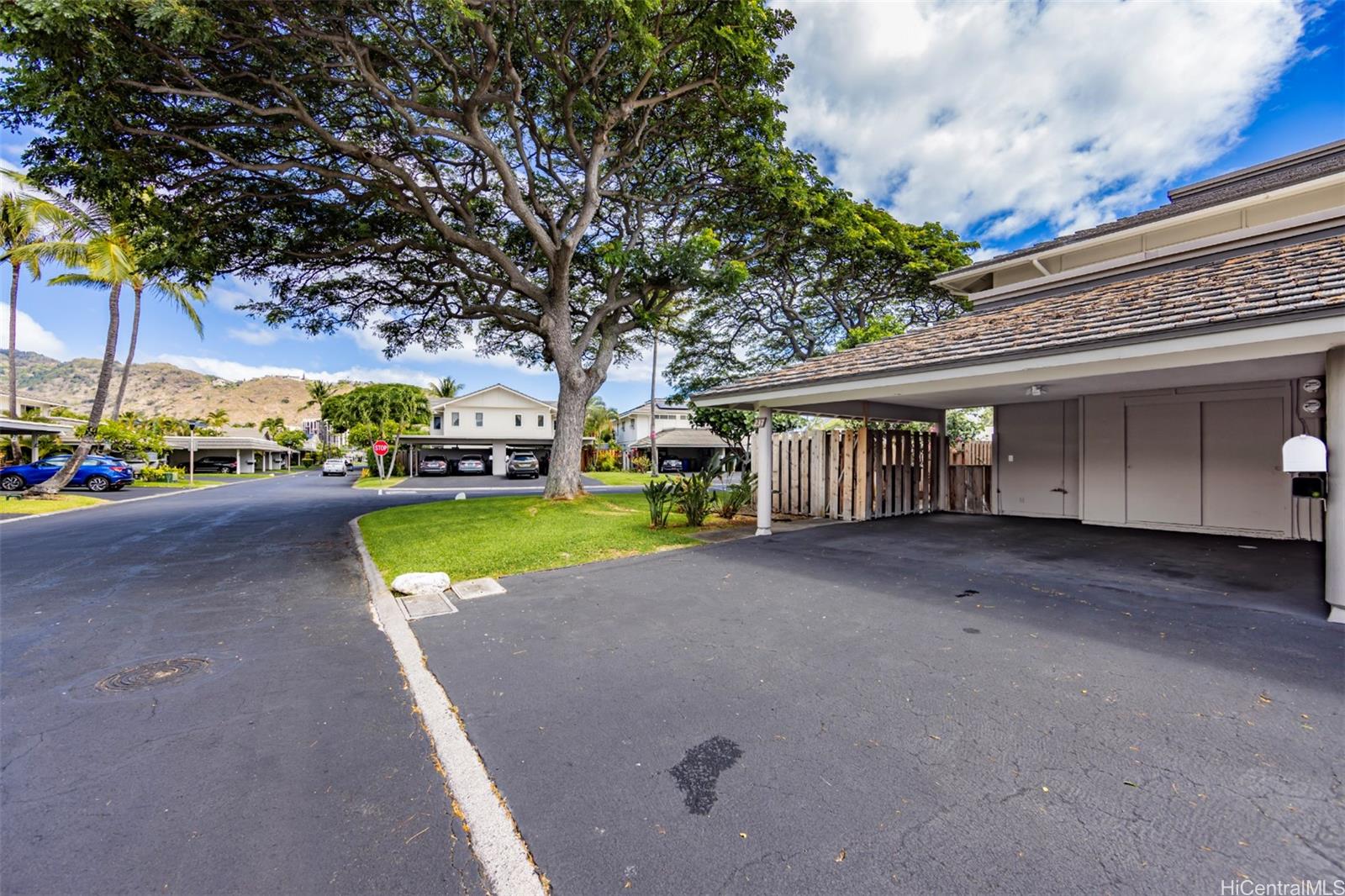 237 Opihikao Way #1081, Honolulu, HI 96825