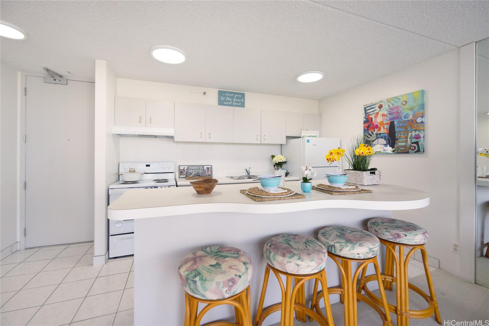 201 Ohua Avenue #3203-T1 (Makai), Honolulu, HI 96815