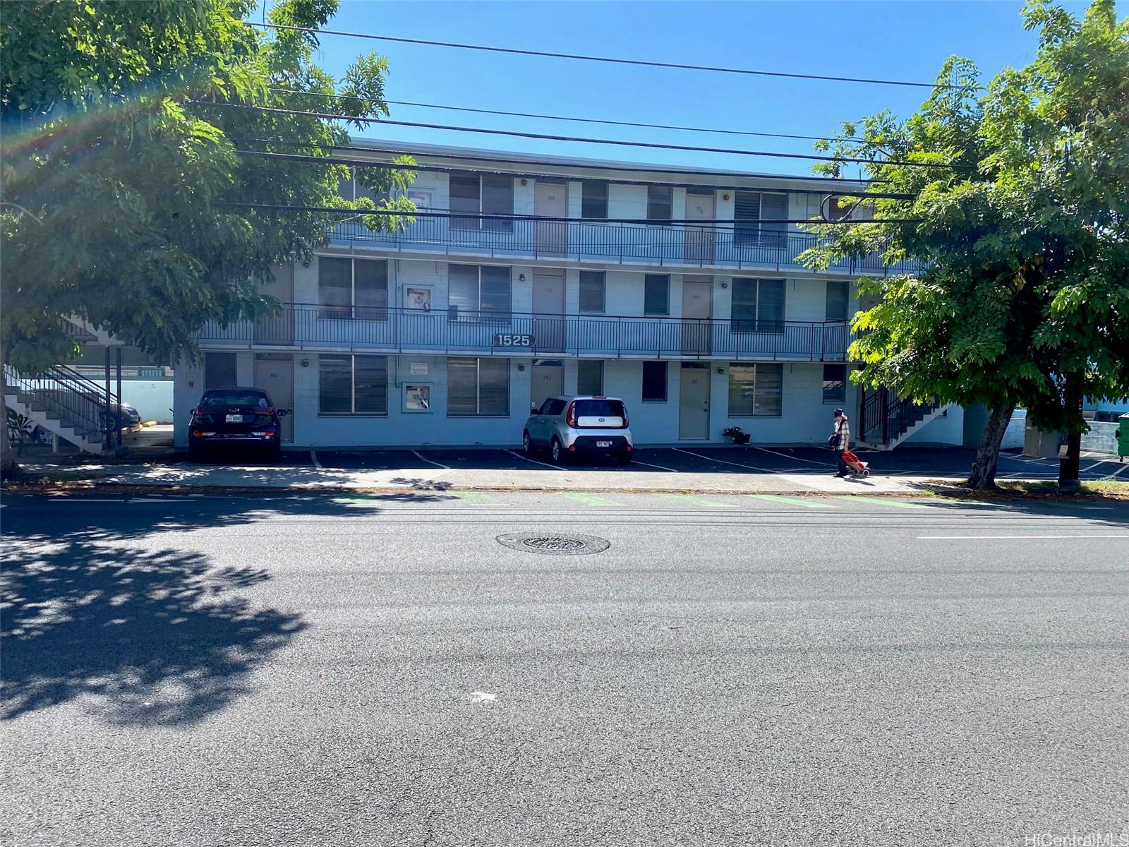 1525 Pensacola Street #202, Honolulu, HI 96822