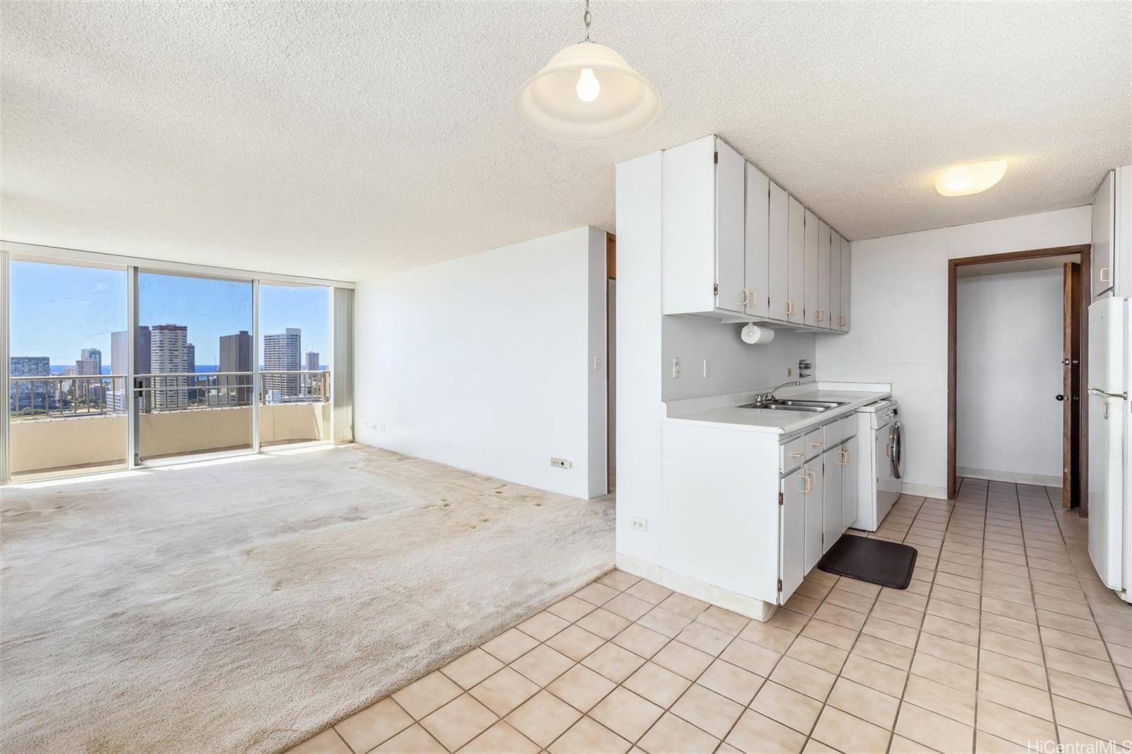 2825 King Street #2601, Honolulu, HI 96826