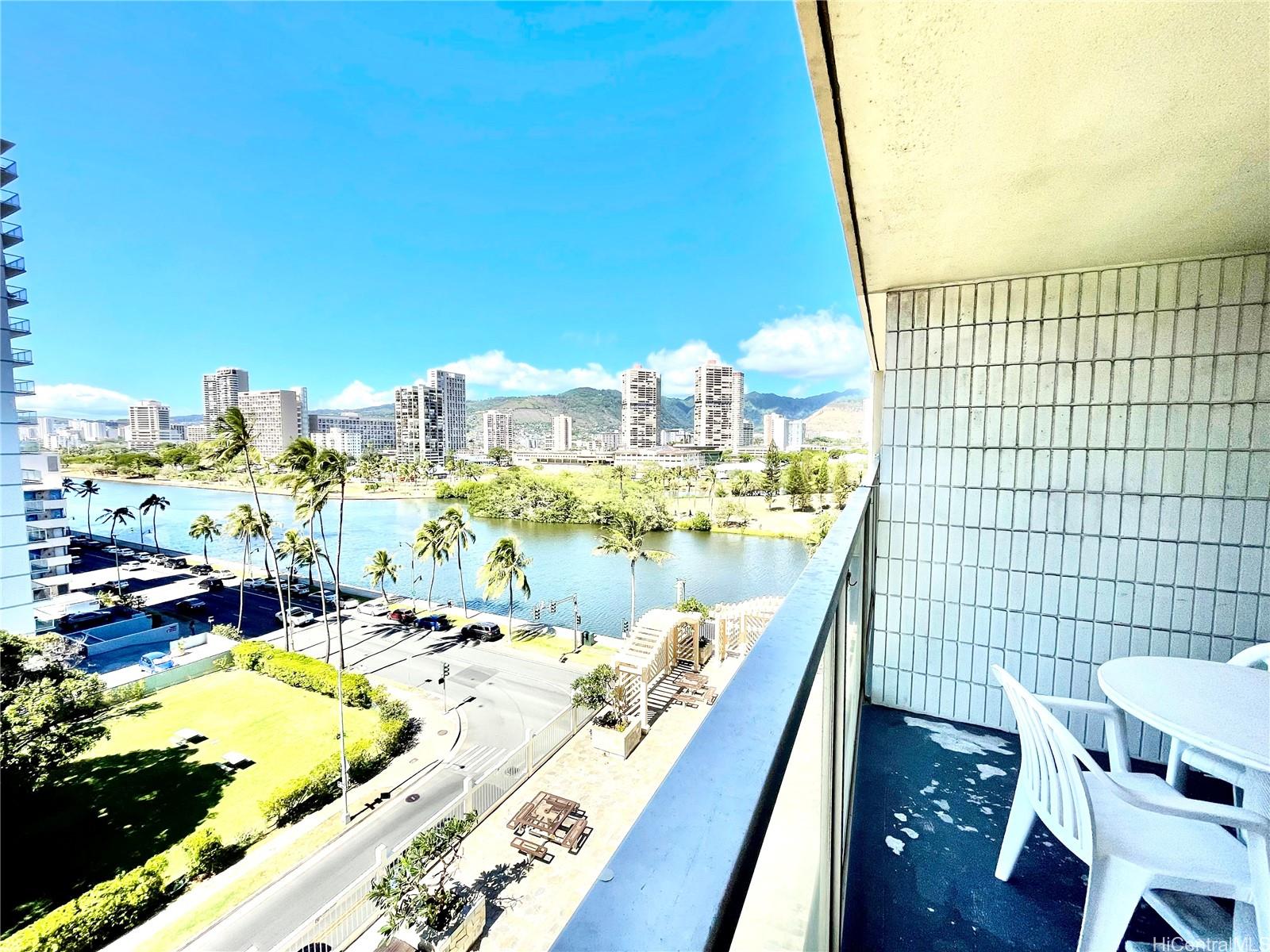 445 Seaside Avenue #908, Honolulu, HI 96815