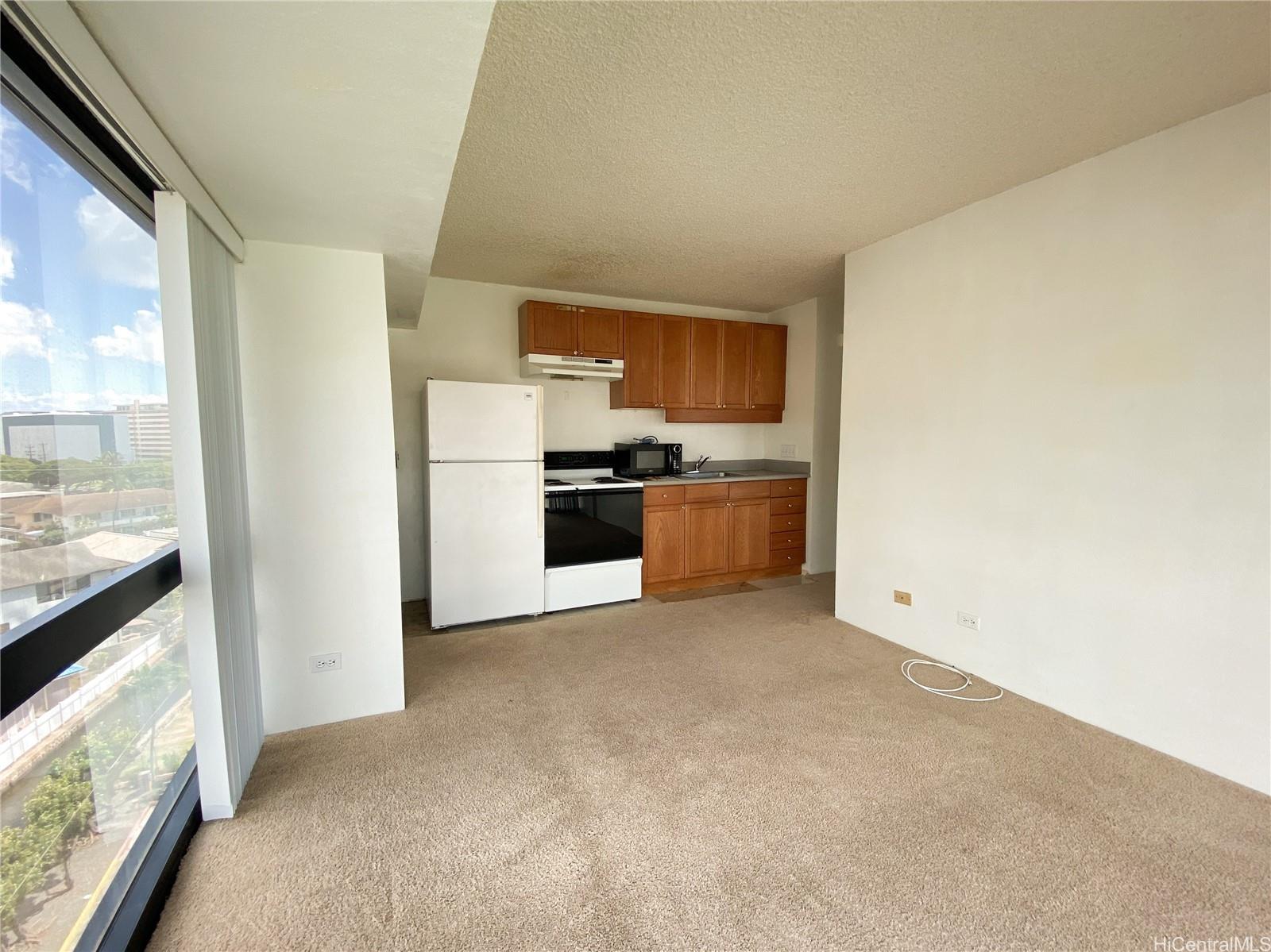 1750 Kalakaua Avenue #811, Honolulu, HI 96826