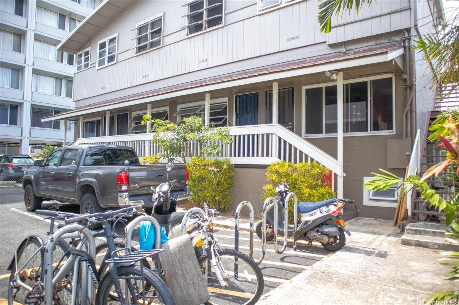 1508 Kewalo Street #103B, Honolulu, HI 96822