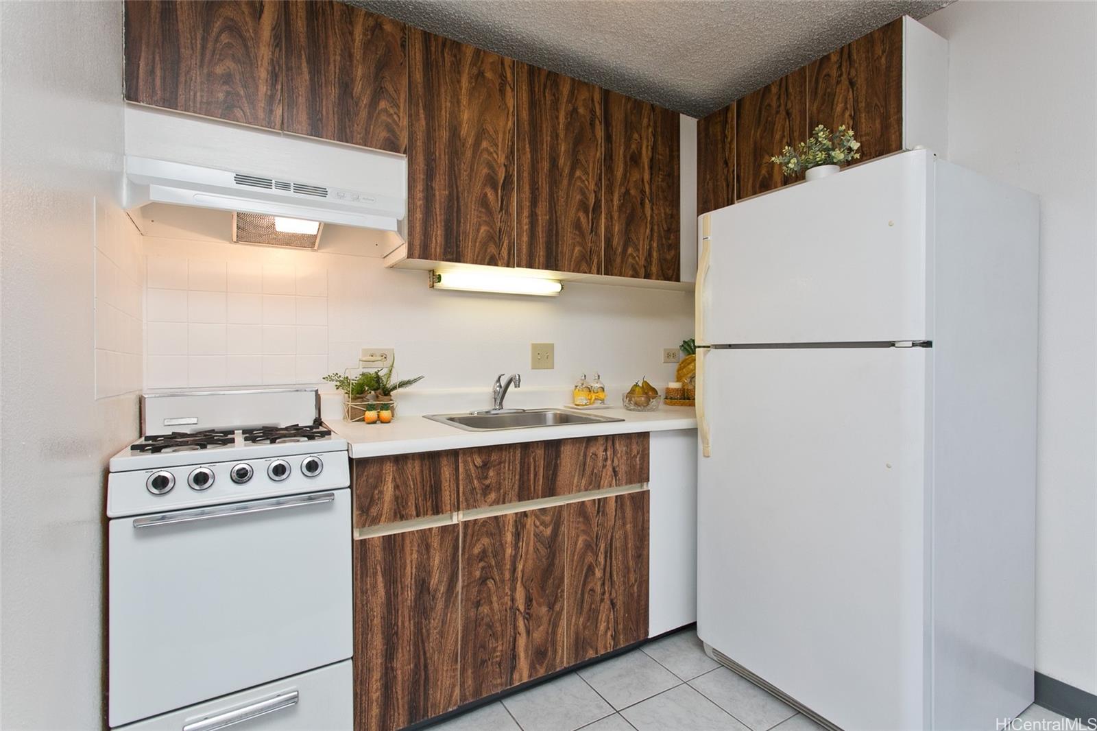 620 Sheridan Street #306, Honolulu, HI 96814