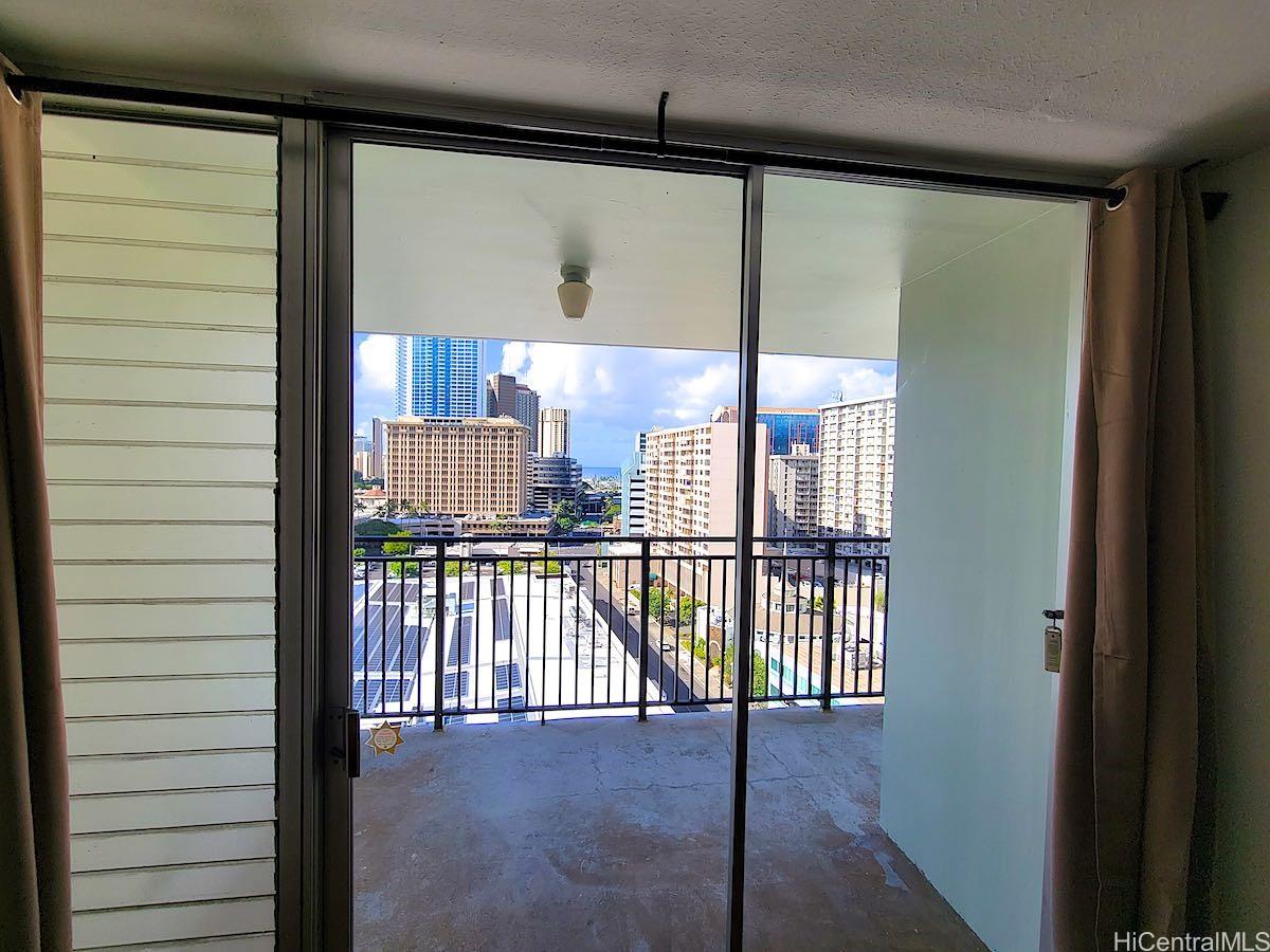 1610 Kanunu Street #1505, Honolulu, HI 96814