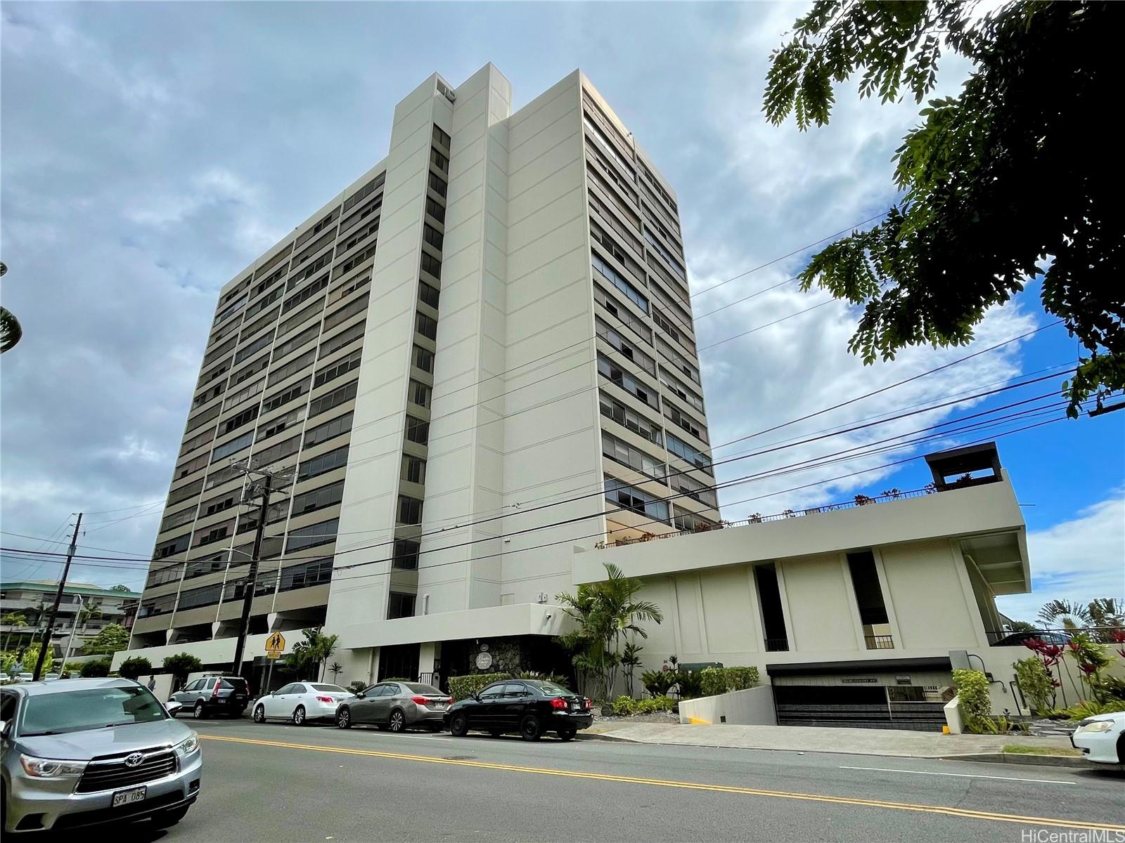 1521 Alexander Street #302, Honolulu, HI 96822