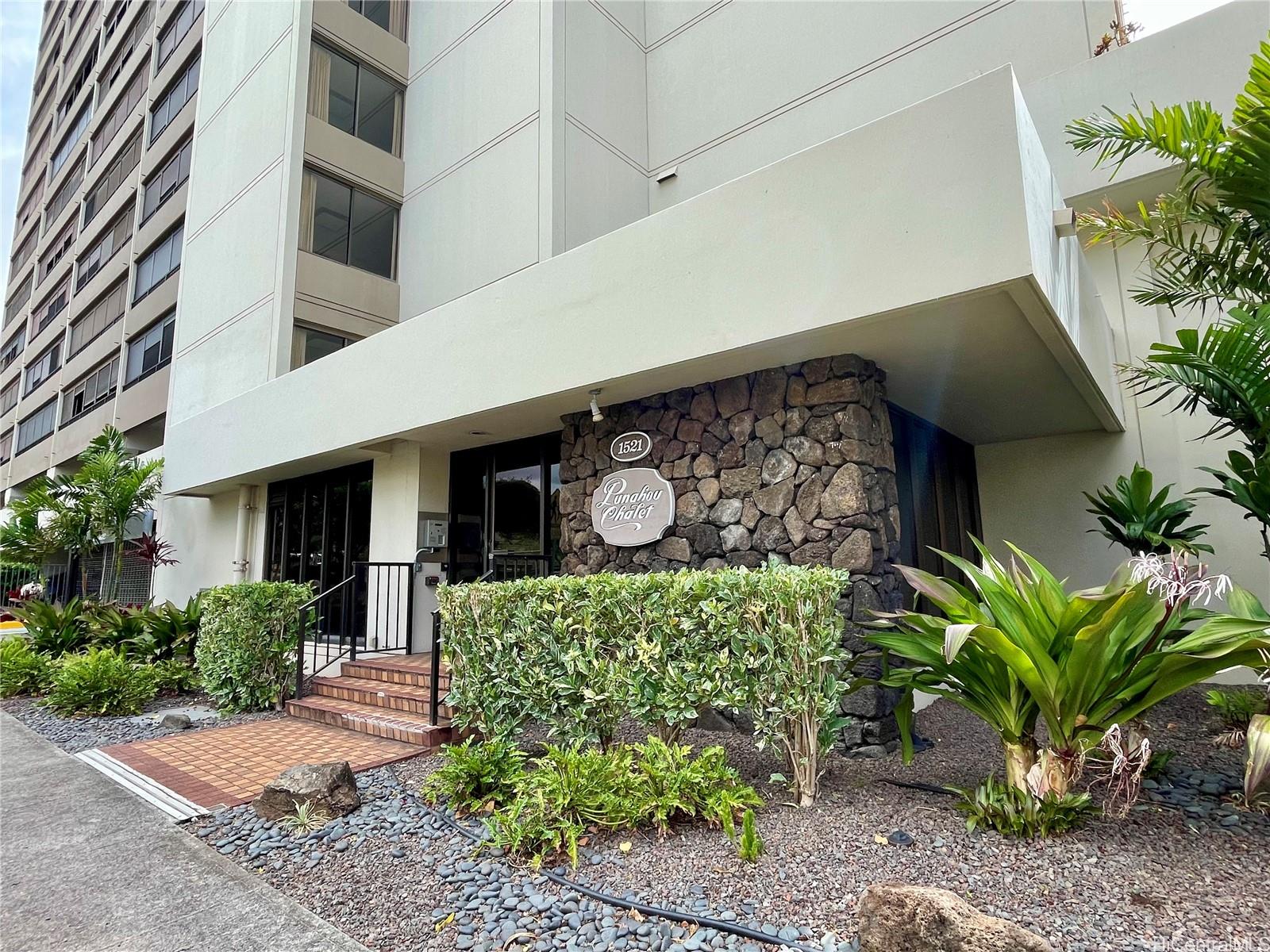 1521 Alexander Street #302, Honolulu, HI 96822