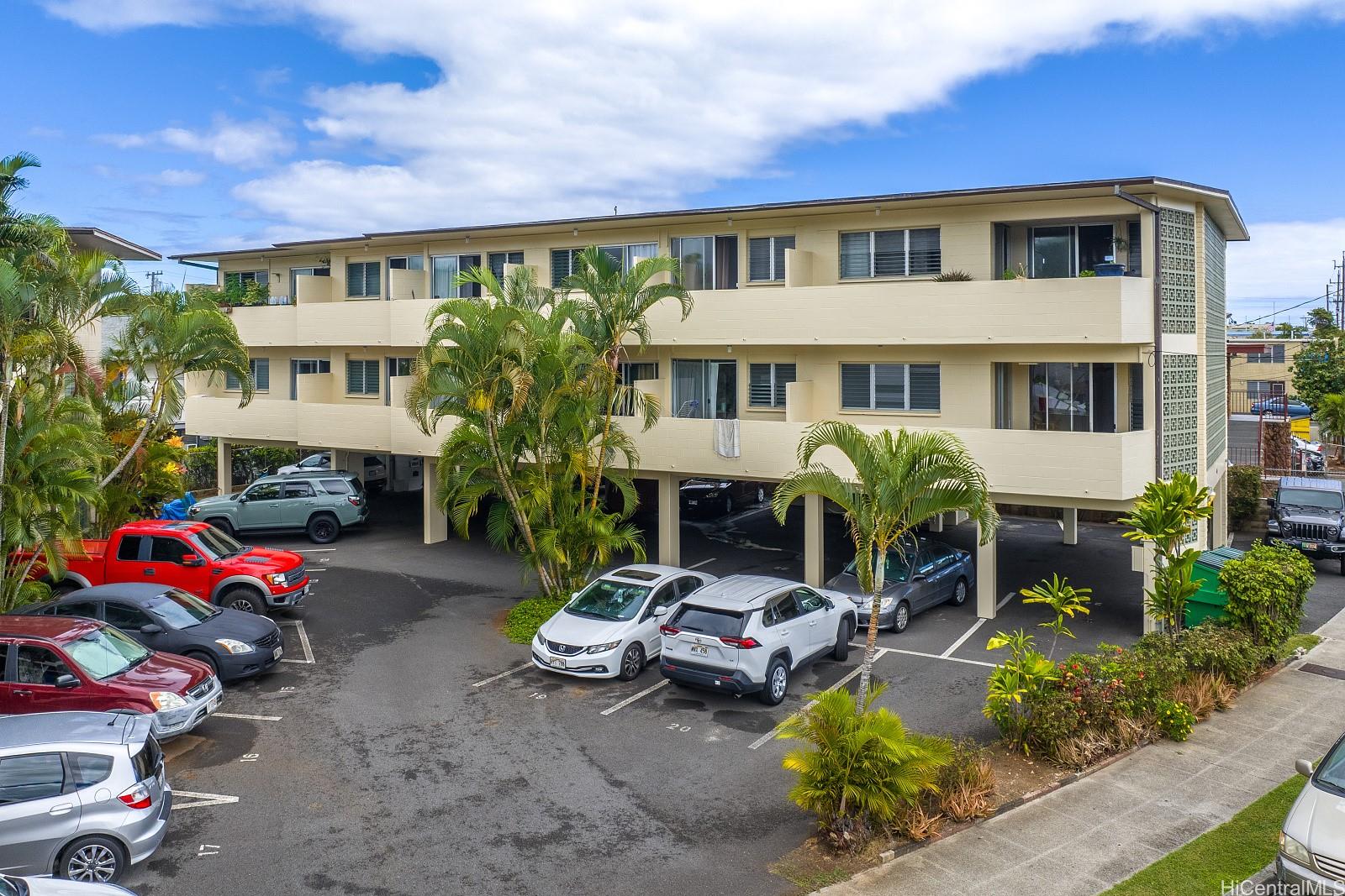 82 & 104 Kihapai Street Kailua, HI 96734