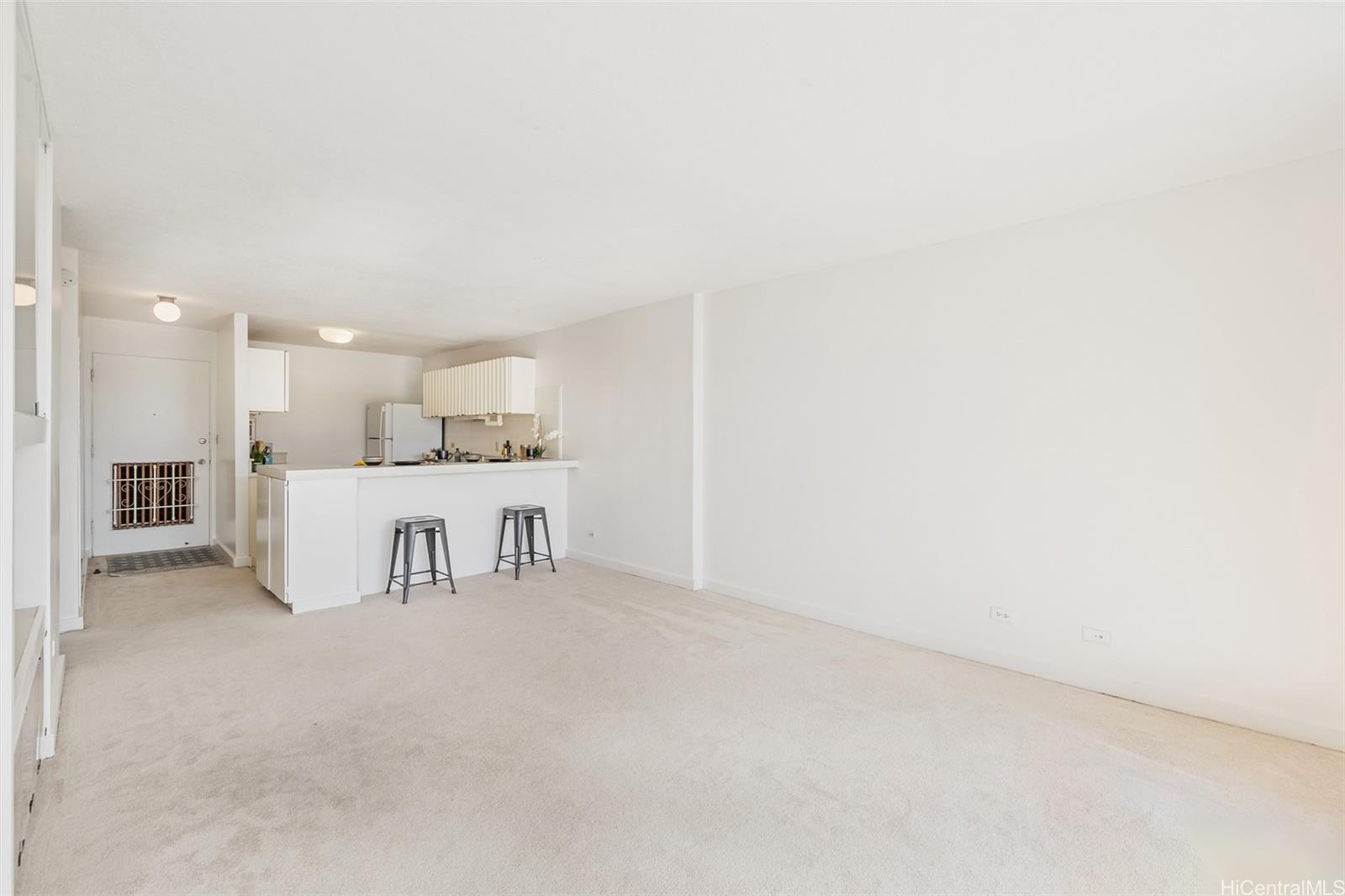 1805 Poki Street #702, Honolulu, HI 96822