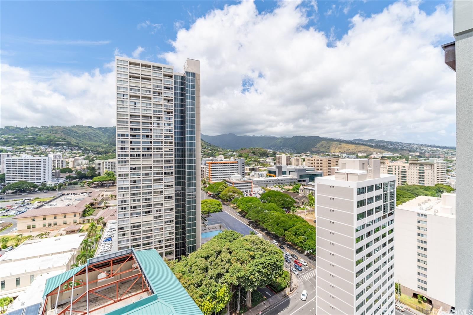 1315 Kalakaua Avenue #2409, Honolulu, HI 96826