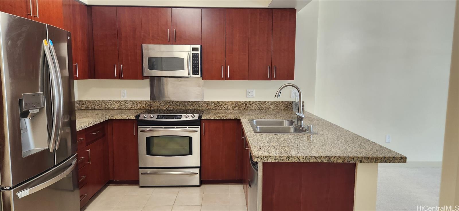 909 Kapiolani Boulevard #1807, Honolulu, HI 96814