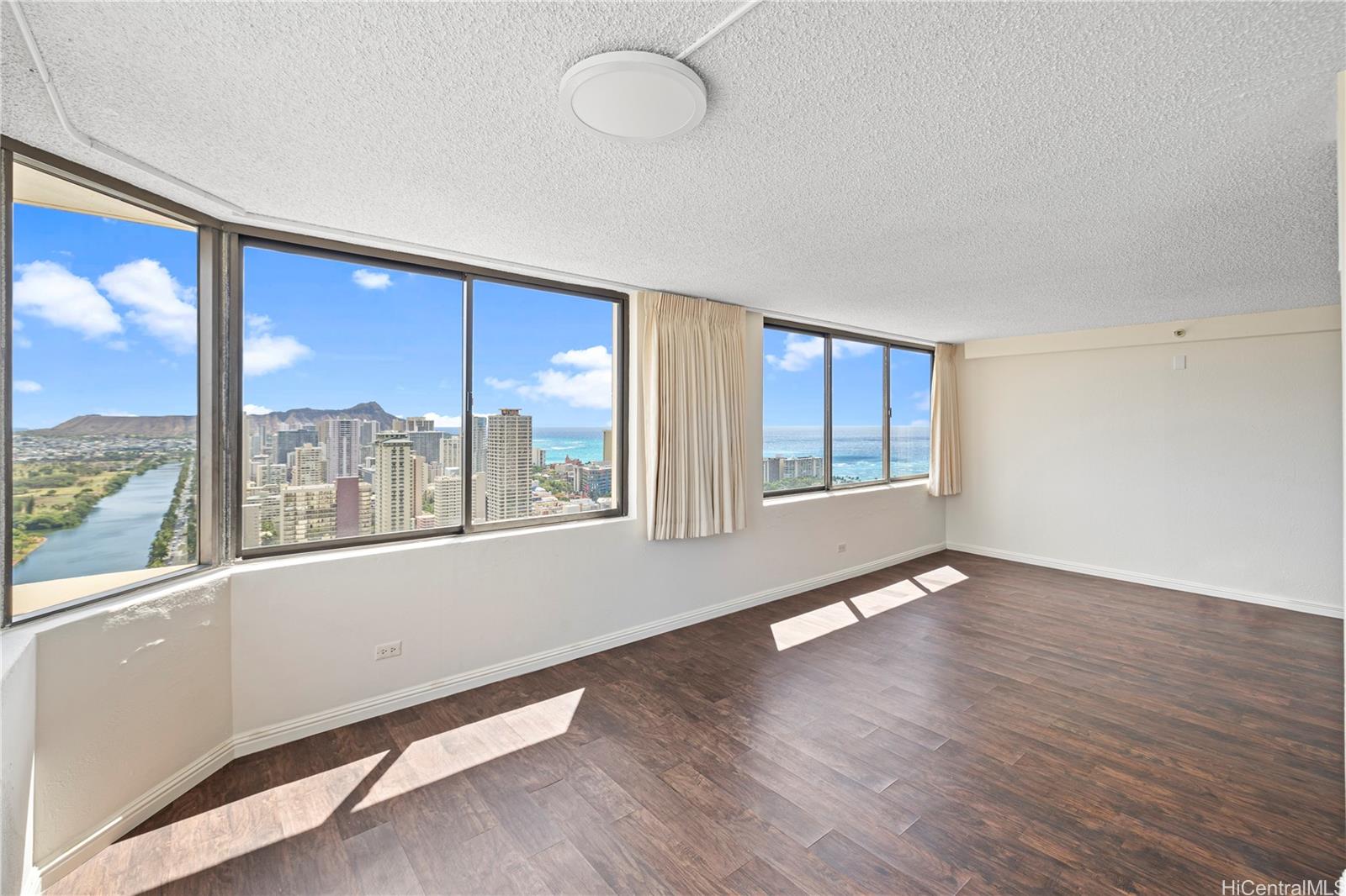 444 Niu Street #PH503, Honolulu, HI 96815