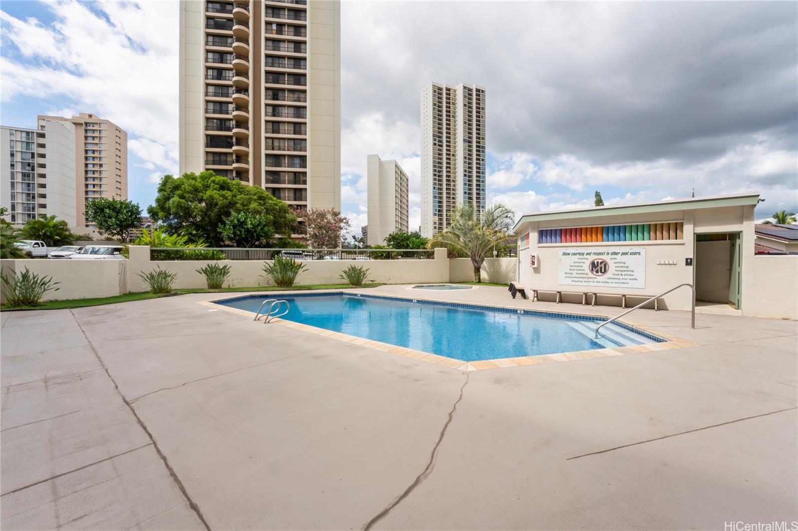 5210 Likini Street #101, Honolulu, HI 96818