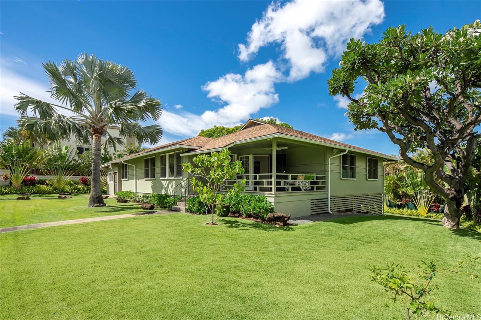 3761 Kanaina Avenue Honolulu, HI 96815