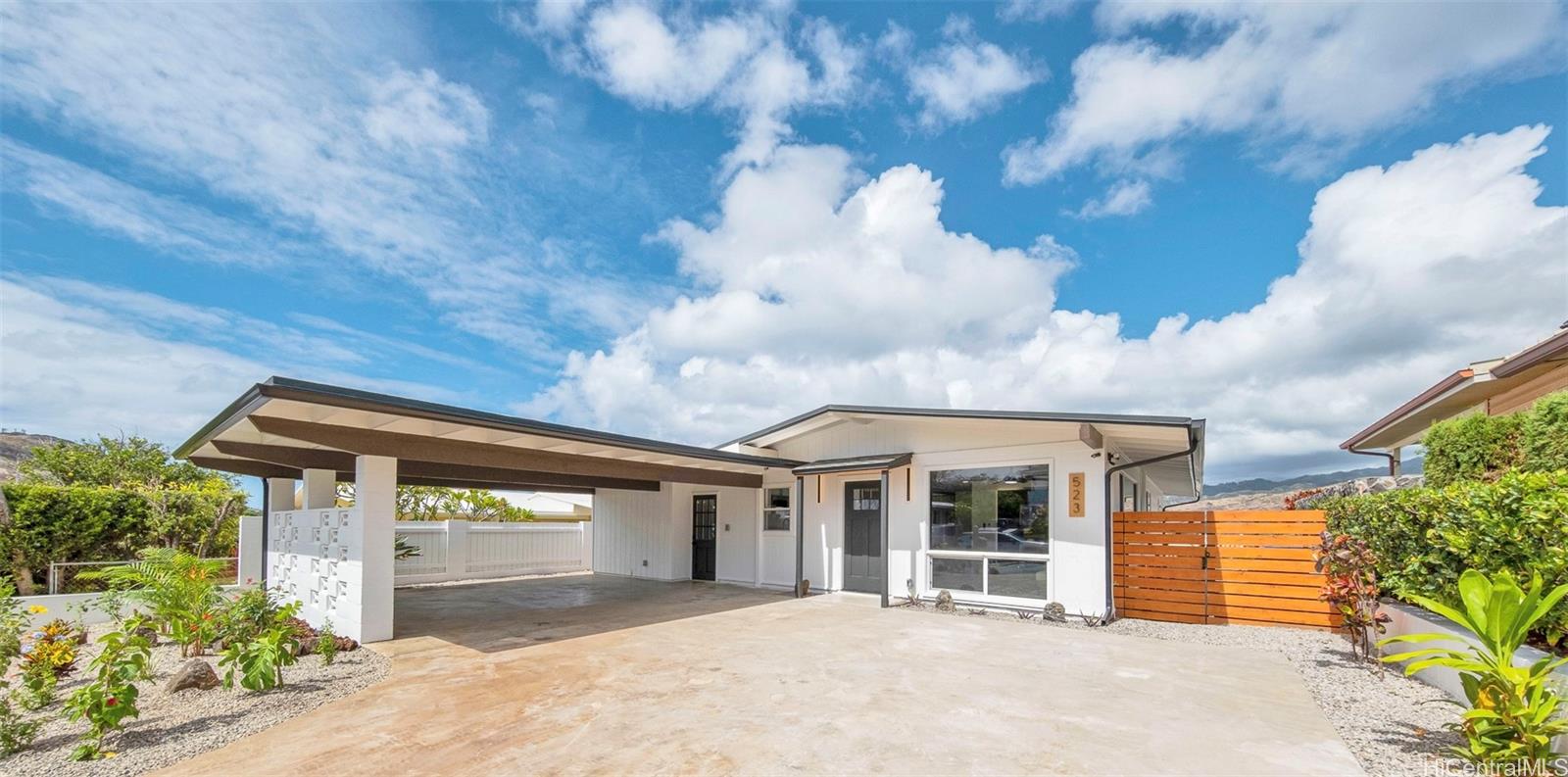 523 Kekupua Street Honolulu, HI 96825