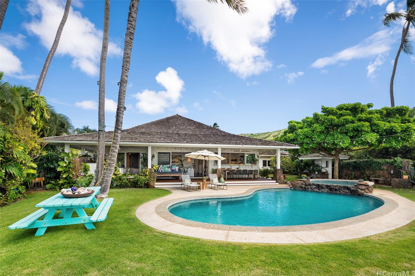 425 Portlock Road Honolulu, HI 96825